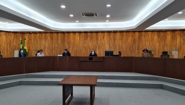 Governo do Acre apresenta proposta a professores e definição sobre o fim da greve da Educação deve ocorrer dia 17 